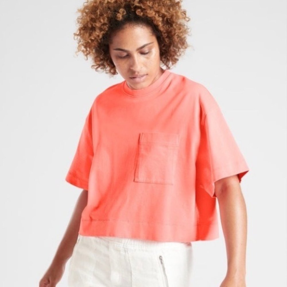 NEW athleta coral classic crop pocket tee 🤍 s